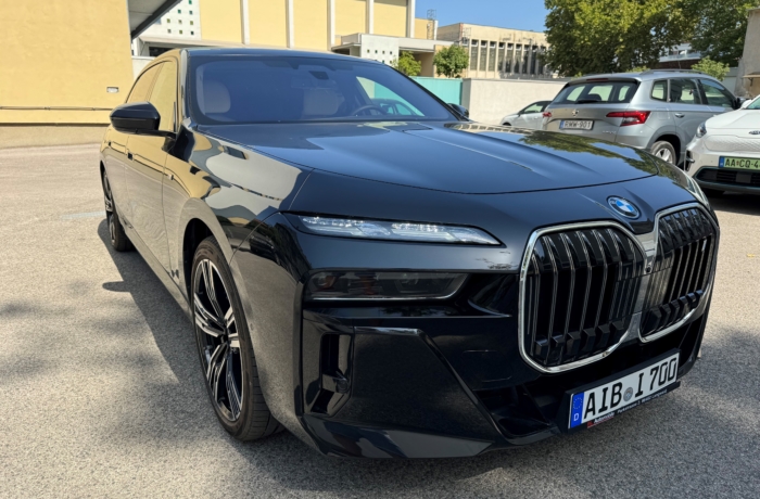 BMW i7 xDrive 60 <br /> (AUTOMATA)